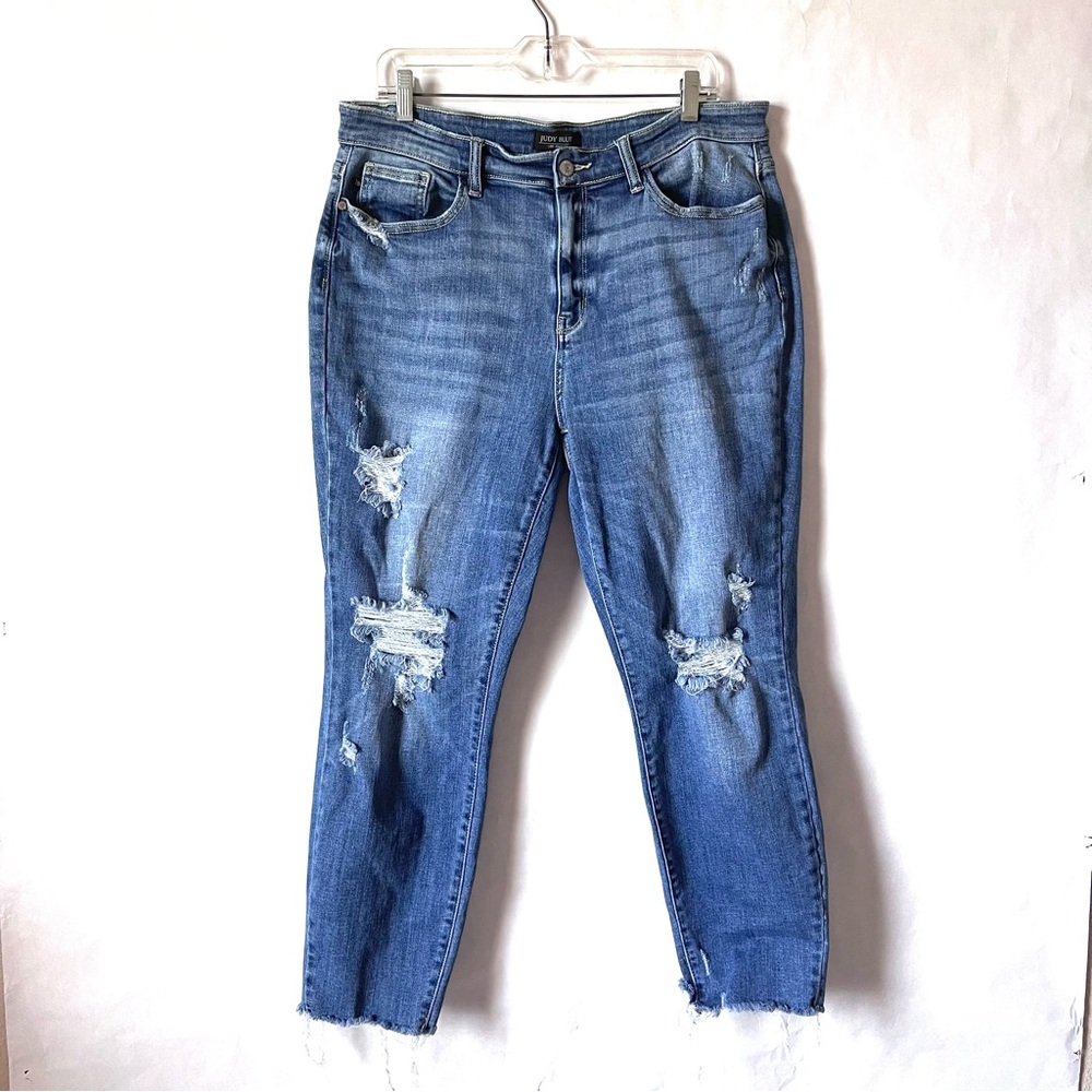 Judy Blue Distressed Raw Hem Relaxed Fit Blue Jeans Womens Size 32 Denim Casual